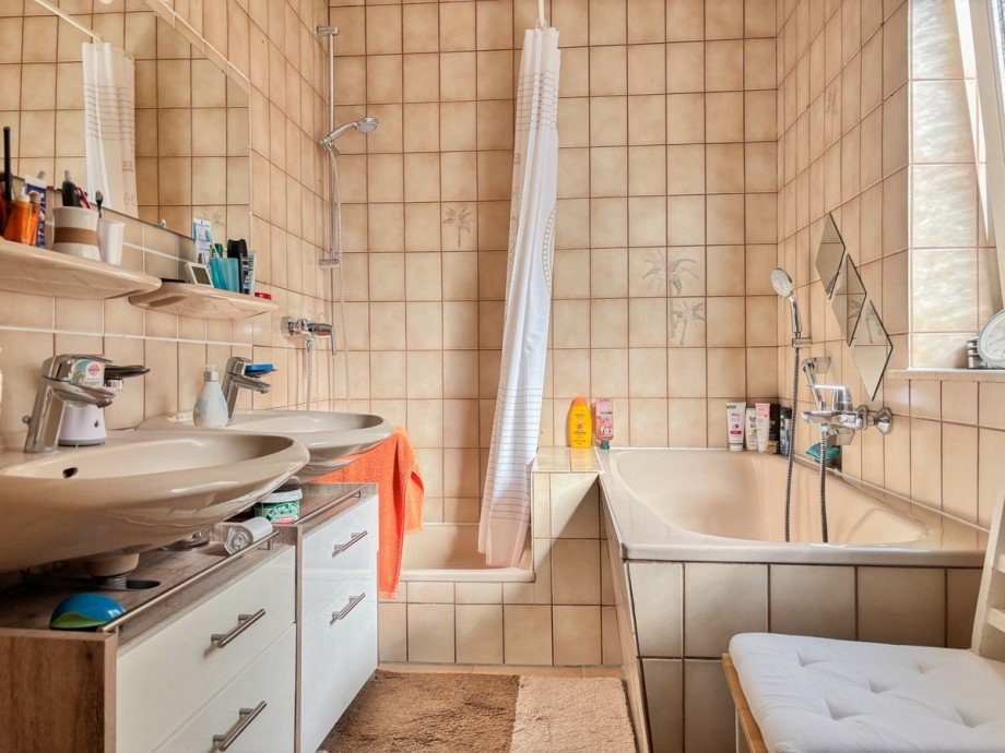 Badezimmer Doppelhaush�lfte Spenge