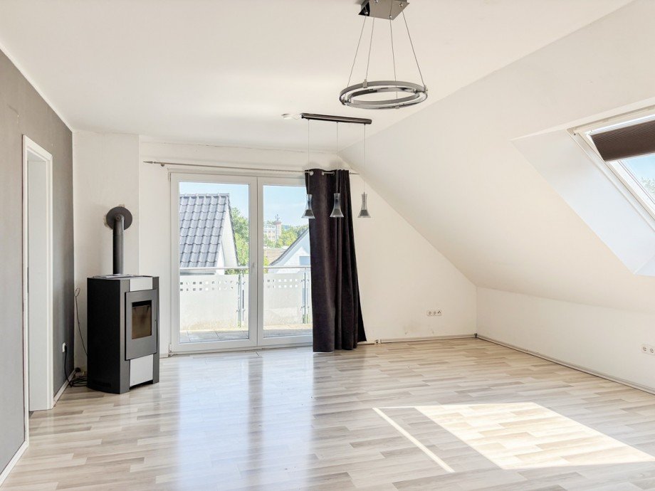 Wohnzimmer (2) ImmoXXL Dachgeschosswohnung Herford