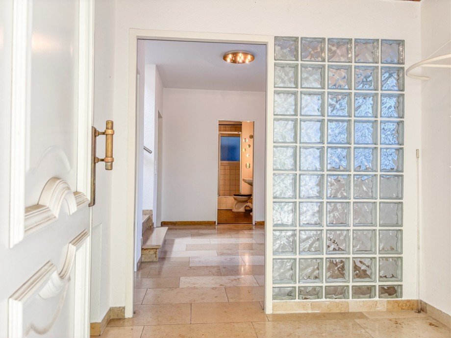 11 Eingangsbereich Reihenendhaus Herford